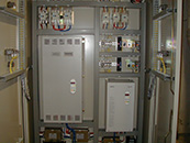 インバータ装置